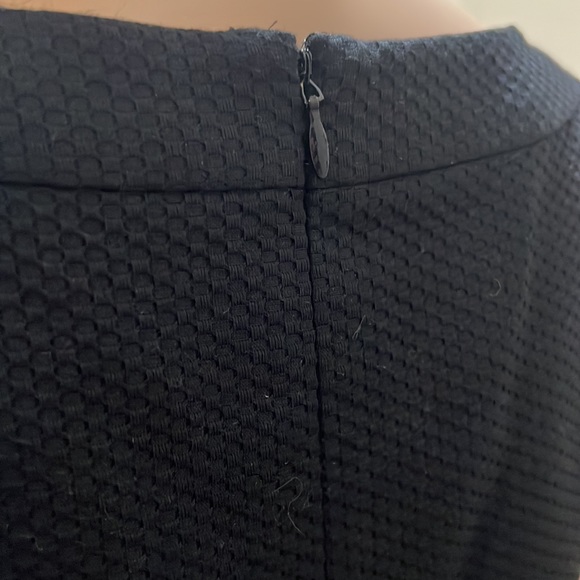 Tahari “Arthur Levine” Dress - Picture 5 of 6